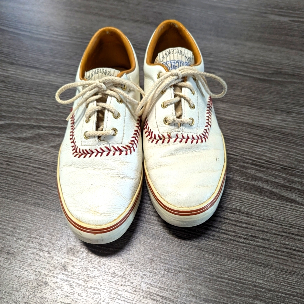 $5 LAST CHANCE (TAKING TO DONATION)  1992 Keds White Baseball Vintage Sneakers